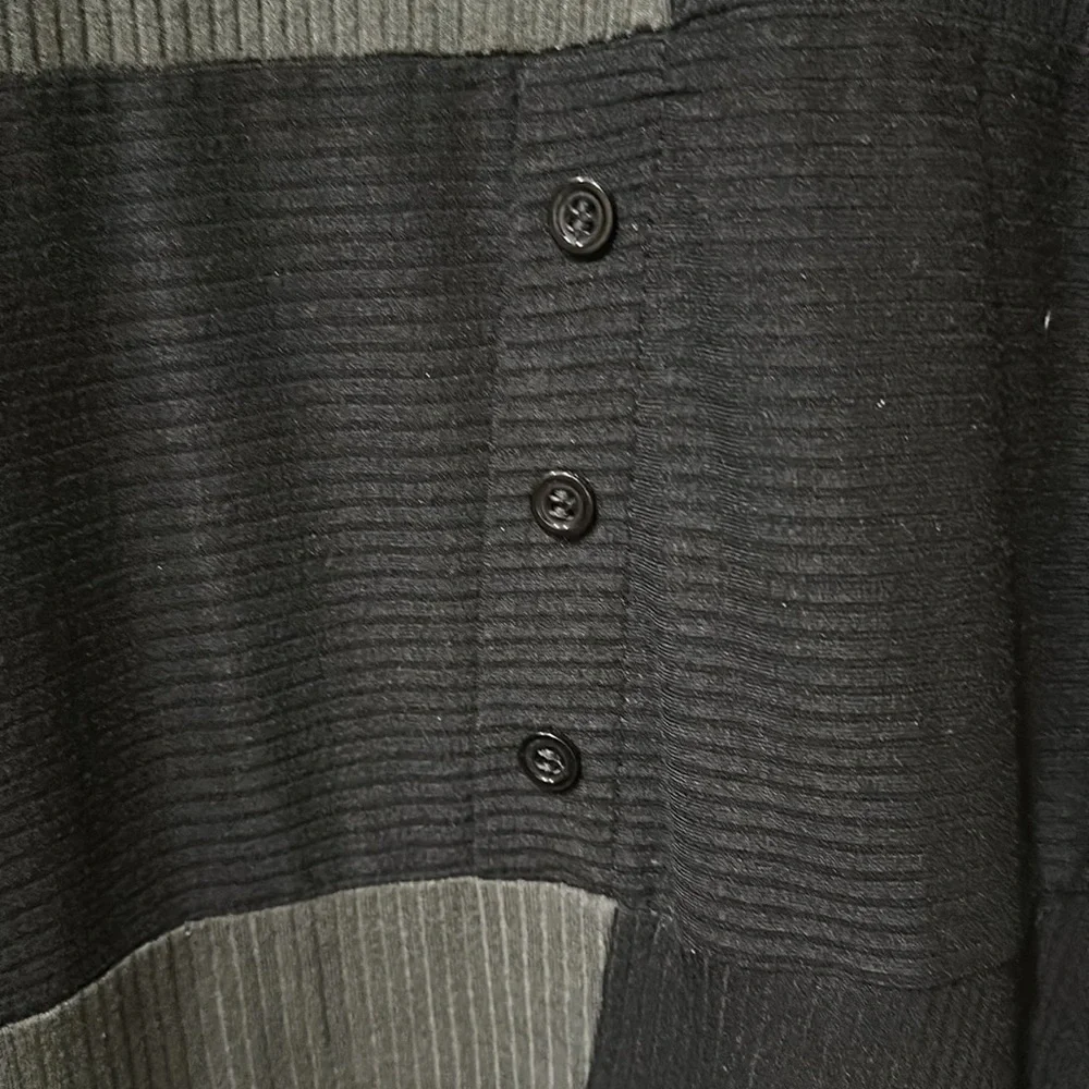Knit Tunic top by Comfy in Black and Olive Green, Sz L